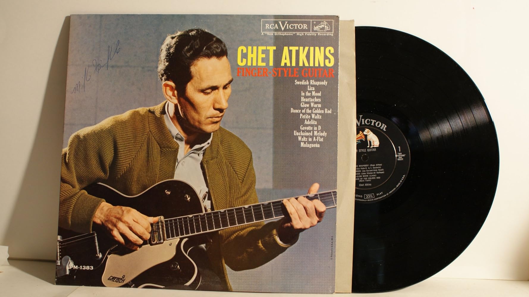Amazon.co.jp: Finger-Style Guitar: Chet Atkins: ミュージック